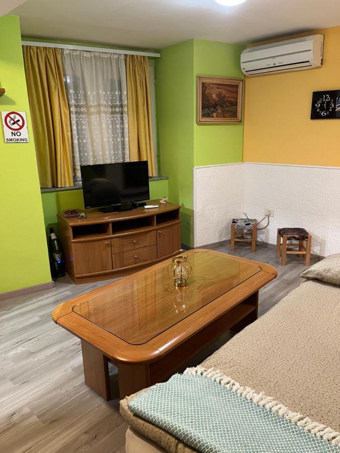 Studio N&S Daire Izola Dış mekan fotoğraf