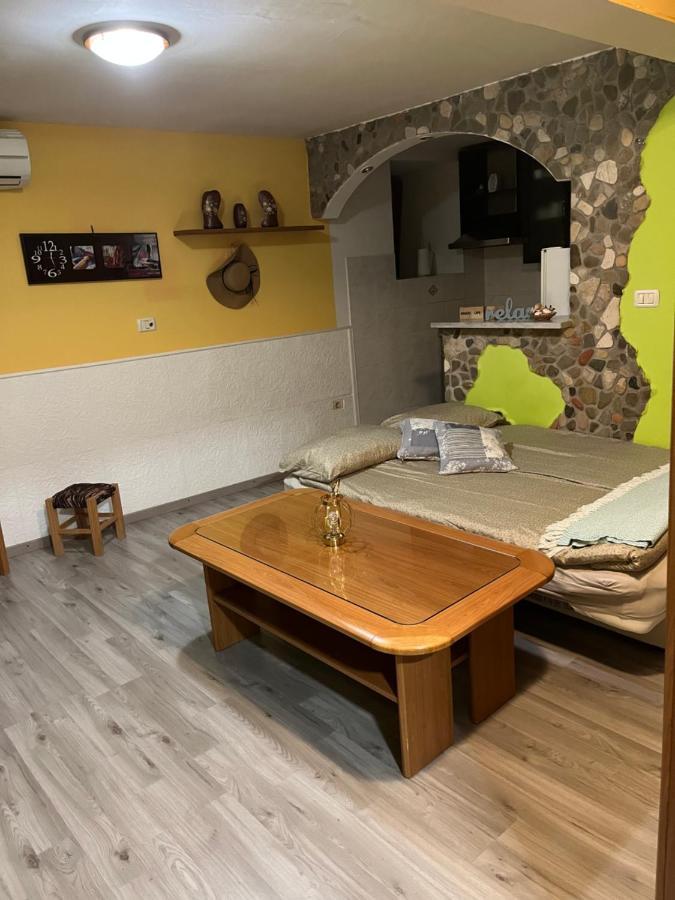 Studio N&S Daire Izola Dış mekan fotoğraf